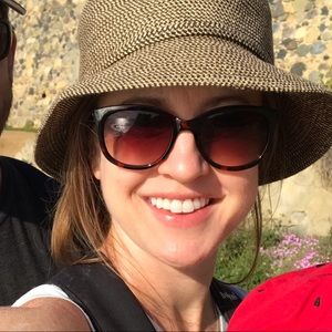 Meet your Posher, Taryn